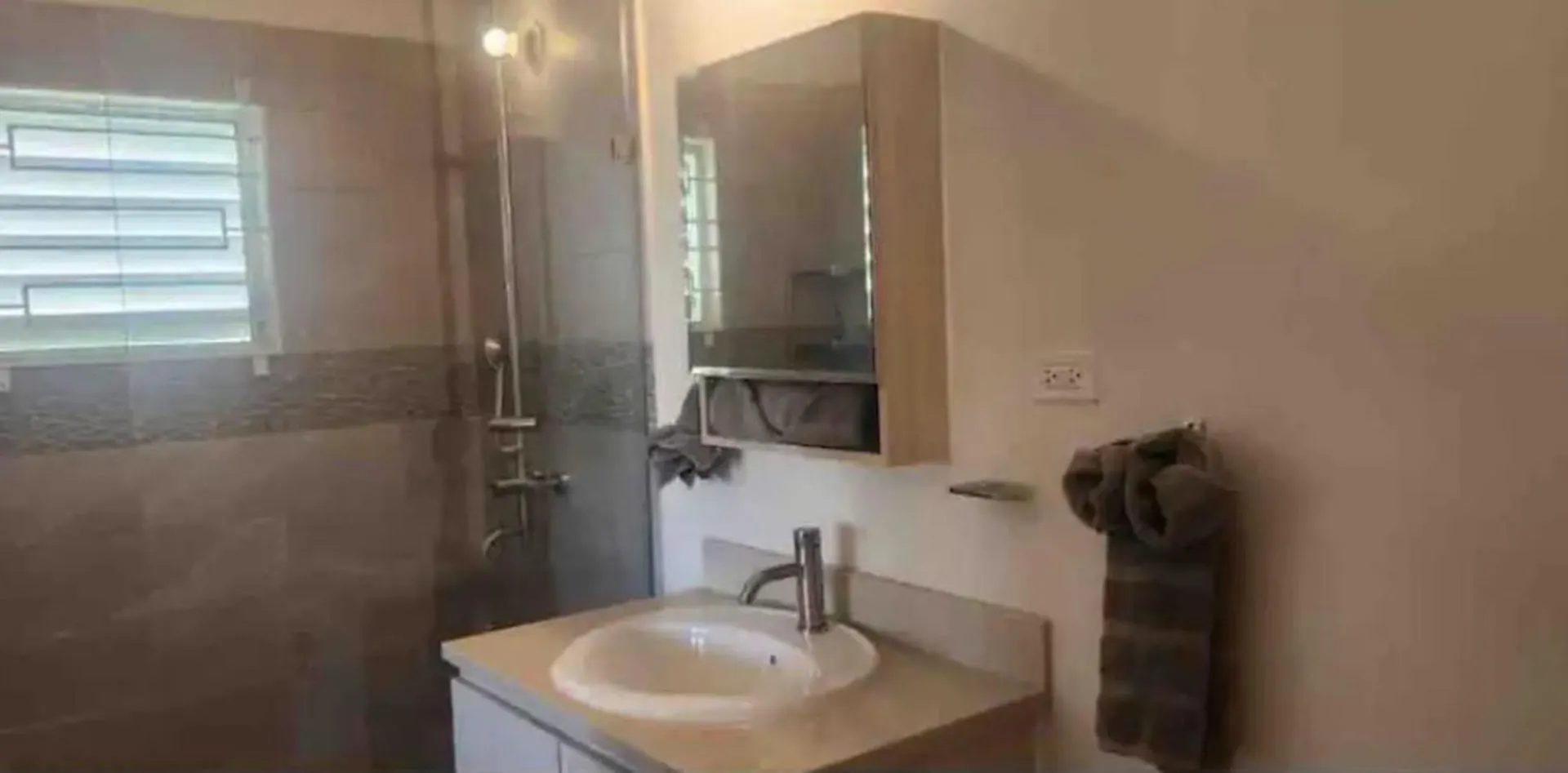 Remarkable 2-Bed House In Discovery Bay 0*,